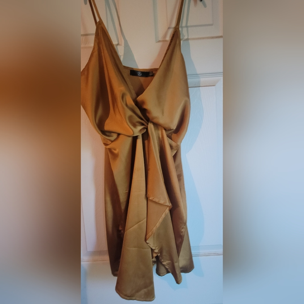 Medium Yellow/Gold Dress